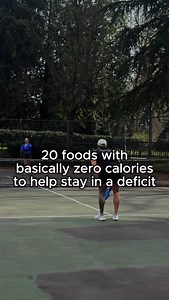 👉🏻 20 Best Low-Calorie Foods That Keep You Full While Burning Fat 👇🏼 Looking for zero-calorie or ultra low-calorie foods to stay full while losing weight? These foods are packed with water and fiber, meaning you can eat a TON without blowing your calorie budget. Perfect for fat loss! Top Low-Calorie Foods to Add to Your Diet (per 100g): 🥒 Cucumber: 16 kcal 🍉 Watermelon: 30 kcal 🥬 Lettuce: 15 kcal 🍓 Strawberries: 32 kcal 🍄 Mushrooms: 22 kcal 🥦 Broccoli: 34 kcal 🥕 Carrots: 41 kcal 🍅 To