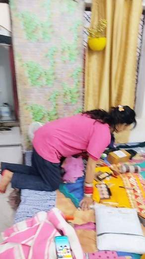 76K views · 9K reactions | Link chaiye to yellow  dijiye ☺️ #reels #viwes #viral #entertainment #vlog | ShristyAyush | Facebook