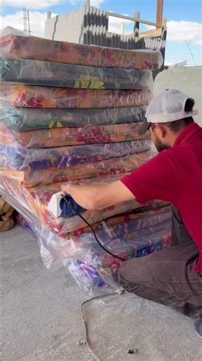 Todo hecho a mano a la manera hondureña #badbunny #music #support #subscribe #shorts #smallbusiness