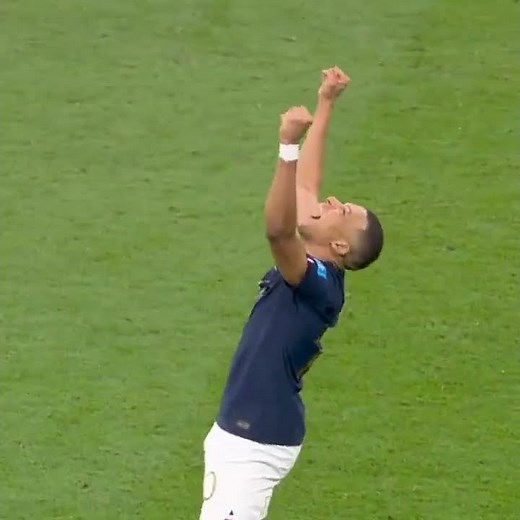 For those who think Mbappe was laughing at Kane [watch this👀]