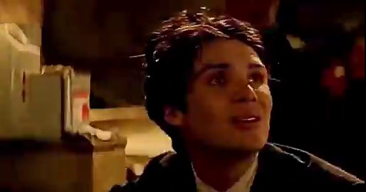 In Batman Begins (2005), Cillian Murphy believed his whispered delivery of “The Batman!” was too odd to be included. But Christopher Nolan loved it—and it ended up becoming one of Scarecrow’s most iconic lines.