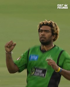 This was genuinely insane. When Lasith Malinga took 6 FOR 7 🫨 #BBLCultFigures | BBL
