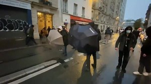 🔴En cours ⚡️Lycée Colbert -Paris 🇫🇷 ➡️Affrontement en cours, la police empêche le blocage du lycée images clement Lanot Retrouvez le sur twitter : https://twitter.com/ClementLanot | Le Media Live