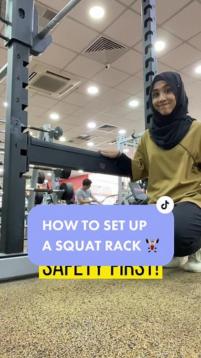 For those who just started going to the gym, Hopefully it helps! Now go slay your squats 😤 💪🏻 #squats #gymtok #gymtips #health #fitness #gym