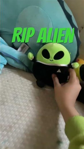 My alien died