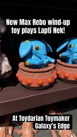 New Max Rebo wind-up toy plays Lapti Nek! Toydarian Toymaker | Star Wars: Galaxy’s Edge | Disneyland