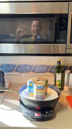 Genius kitchen hack?! Because sometimes you’ve gotta get creative in the kitchen…🤔💡🤷‍♀️👍 #KitchenHack #DIY #PaniniPress #DIYPaniniPress #GeniusMode #KitchenGadget | Completely Nourished