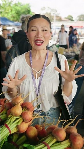 Discover the Adelaide Showground Farmers' Market with Poh!🌿🥖 #farmersmarket