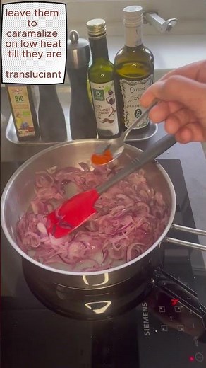 quick and easy red onion relish recipe ! Enjoy sweet and savoury