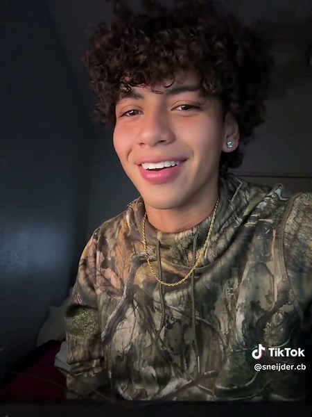 sneijder (@sneijder.cb)’s videos with Mala by 6ix9ine - 𝙃𝙞𝙣𝙖𝙩𝙨𝙪𝙧𝙖 𝜗𝜚˚