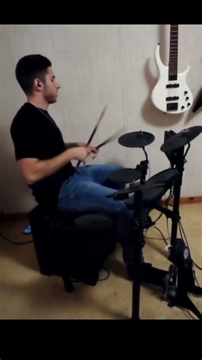 Courage Drum Cover - Alien Ant Farm #alienantfarm #drumcover #drums #shortvideo #shorts