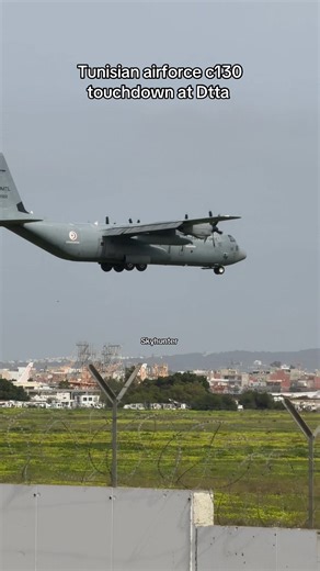 Tunisian Airforce C130 Touchdown at Carthage Airport