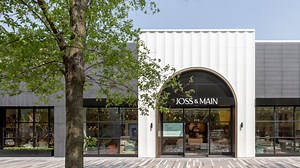 Wayfair Opens Its First Brick-and-Mortar Store in the Chicago Suburbs