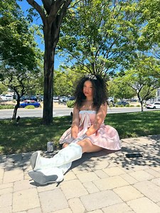 Gabrielle Elyse on Instagram: "Be my valentine for the summer ☀️"