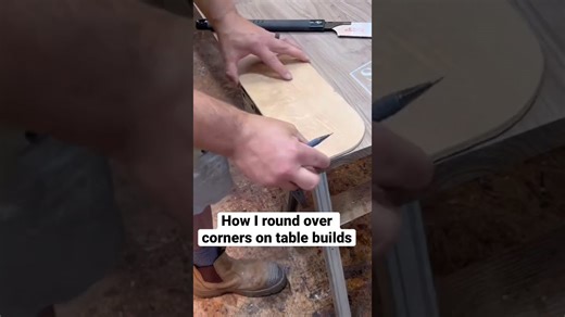 Rounding table corners #furnituremaker #woodworking #tools #walnut
