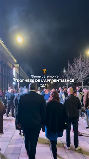 CFAie de Val de Reuil on Instagram: "🎉 𝟭𝟬 𝗮𝗻𝘀 𝗱𝗲 𝘁𝗿𝗼𝗽𝗵𝗲́𝗲𝘀, 𝟭𝟬 𝗮𝗻𝘀 𝗱’𝗲𝘅𝗰𝗲𝗹𝗹𝗲𝗻𝗰𝗲, 𝟭𝟬 𝗮𝗻𝘀 𝗱𝗲 𝗳𝗶𝗲𝗿𝘁𝗲́ 𝗮𝘂 𝗖𝗙𝗔𝗶𝗲 ! 🎓✨ Cette année, on a célébré la 10ᵉ édition de nos Trophées ET la remise des diplômes 2025. Un moment de joie, de persévérance et de succès pour nos apprentis, leurs familles, formateurs et entreprises partenaires. 💪💛 🏆 Bravo aux lauréats 2025 : ▪️ 𝗔𝗺𝗯𝗮𝘀𝘀𝗮𝗱’𝗘𝗨𝗥𝗘 : Océane BOUHOURS (BP Coiffure - Medard Coiffeur Visagiste 