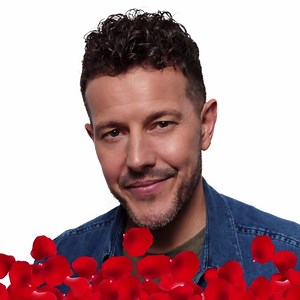 🌹It might be the first official day of spring, but these rose petals are falling fast for our panto Beast; Lee from Steps!! ⌛Hurry! Grab tickets to our Easter Panto Beauty And The Beast before the last petal drops! 📆Wed 10 Apr 2024 | Wyvern Theatre