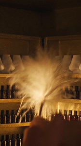 日頃よりイソップ製品をご愛用くださる皆様への感謝を込めて、限定販売される私たちのギフトキットを11月4日の発売日に先駆けてお届けいたします。 | Aesop