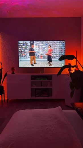 Ali Michael Carter on Instagram: "Sneakerroom Tour at Night is also a Thing 🤳✨"