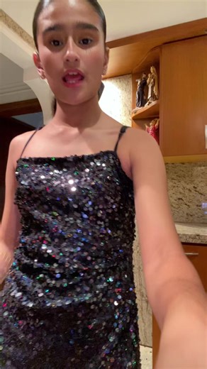 Videos de Amy celes 🩵 (@amy_celes) con “sonido original - Roger 🫧”