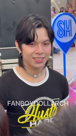 Mathew of WRIVE Fancam - 260131 P-POP TAKEOVER, SM City Grand Central - Fan Boy Doll Arch