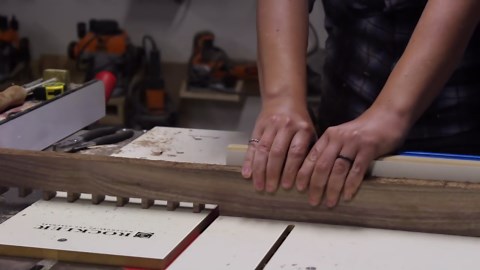 Make a Sleek Walnut Bath Caddy for Relaxing Soaks