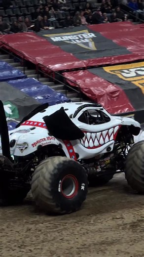BACKFLIP to MOONWALK inside an arena!!! #monsterjam #monstertrucks #monsterjam2026 | Monster Truck Lord