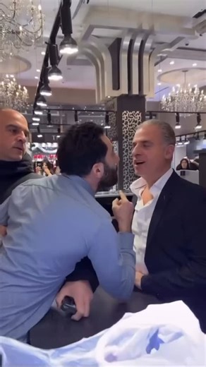 Vox Star on Instagram: "The owner of AKAY Diamonds was arrested by the NYPD following an altercation with Diamond District jeweler Trax NYC after a confrontation over alleged fraud. According to Trax NYC, the jewelry company used his name without authorization and sold customers lower-grade jewelry, resulting in thousands of dollars in losses. Trax says he went to AKAY Diamonds to address the issue and recover $22,000 he claims he was owed, at which point the confrontation escalated and turned p