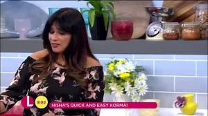 Whip up a curry in a hurry for tonight's dinner! Get the recipe for Nisha's chicken korma: http://www.itv.com/lorraine/food/nisha-katona-quick-chicken-korma | Lorraine