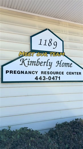 Full house, fuller hearts 🏡✨ This is our team—working together, and making sure every mom feels safe and supported here.