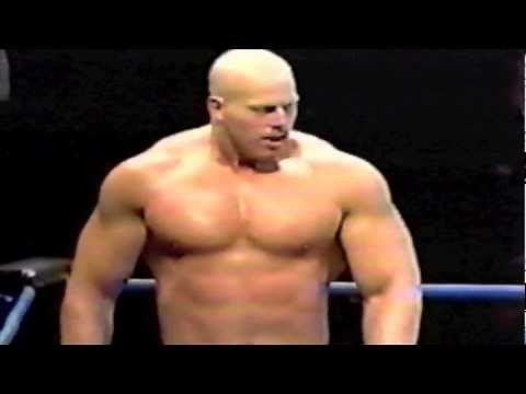 Scott Steiner dominates 370 lb powerlifter Nathan Jones - BEAR HUG!!