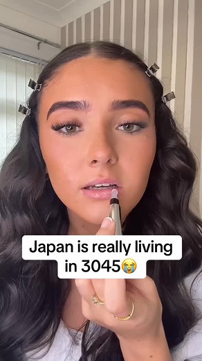 58 reactions | Cannot believe that a lip plumper works better than...