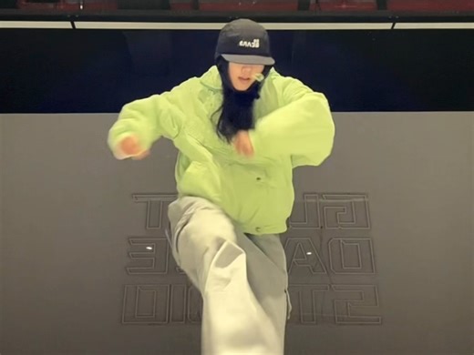 学会这个Cwalk一起变帅！hiphop基本功练习