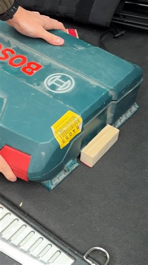 17K views · 42 reactions | Velcro hack for every driver | Panda Curioso | Facebook