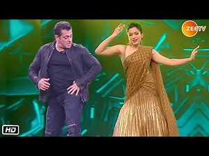 Salman Khan and Rashmika Mandanna Cutest Dance on Saami Saami Song on Lokmat Stylish Awards