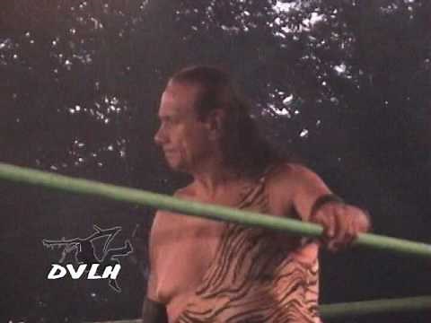"Superfly" Jimmy Snuka Vs. Kamala...and Scott Hall (Rare Match)