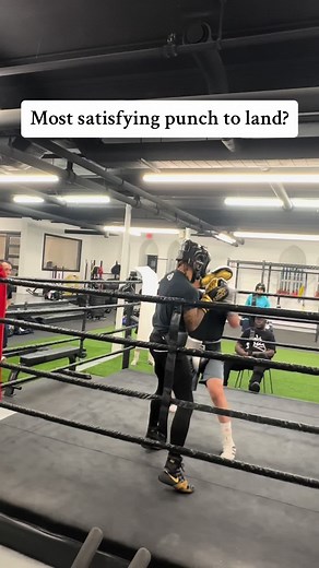 bodyshot for me🙋🏽‍♂️ #boxing #boxing🥊 #boxeo #sparring #fight #training