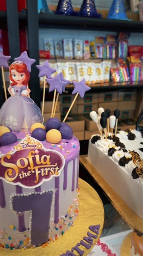 Quick Custom Cake Decorating in One Hour