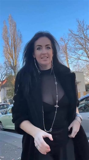 Which one do you think fits me the best? As I’ve said before: you never really know if something can help until you try. For me it’s not about aesthetics or style … it’s about how well I can manage light, contrast and fine visual detail. In darts, that makes a surprisingly big difference. And unfortunately… not everything can be “fixed” with glasses. But maybe it can be a little better or at least better sometimes. So I finally did what I couldn’t avoid: a small tour through a few optical stores