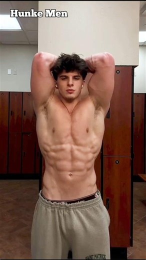 Athletic boy#aesthetic#muscle#motivation#posing#abs#chest#biceps#model#body#hunk#gym#work#back#bulge