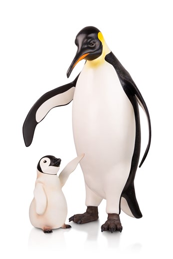 This creation marks my final chocolate sculpture of the year, and it’s one I’ve dreamed of making for a very long time: a life-size Emperor penguin and its baby, crafted entirely out of chocolate. I wanted to capture the tenderness and bond between parent and child and I especially love how the baby turned out. It feels like the perfect way to close the year: warm hearts in a cold world. Thank you for sharing this sweet journey with me. #amauryguichon #chocolate | Amaury Guichon