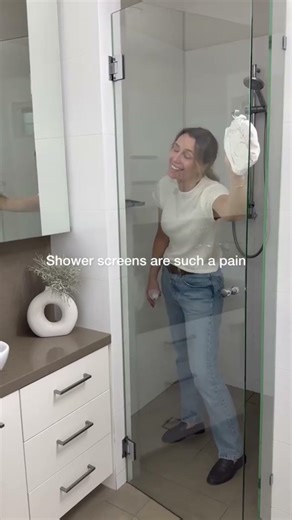 Robot za čiščenje oken