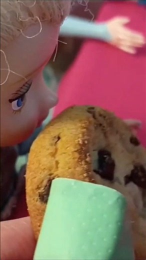 🍪 Elsa and Anna Toddlers Cafe! #frozen #elsaandanna #elsa #elsia