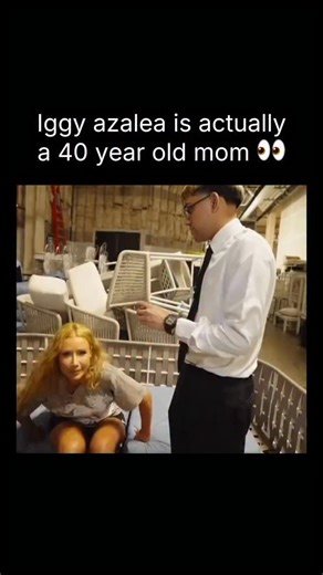 Fame Rats 🥕 on Instagram: "iggy azalea is an australian rapper who rose to fame through her fearless attitude and relentless hard work born amethyst amelia kelly she grew up in a small town and always dreamed of making it big in the american music scene as a teenager she took a leap of faith leaving her home country to pursue her passion in the united states she started by releasing songs online and performing at small venues slowly building a name for herself her breakout single fancy featurin