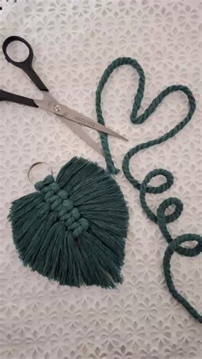 DIY Macrame Leaf Keychain 🌿 Easy & Cute!”