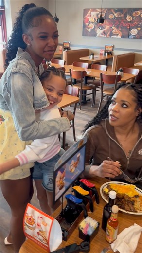 I set @ItzReallyJordan up with his EX GIRLFRIENDS #foryou #fyp #nova #funny #shorts