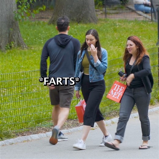 Funny Fart Prank in New York City! The Loudest Laughs Ever Recored! 🤣🤣 | HumorBagel