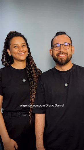 Criativamente 💡 on Instagram: "Criatividade que se move. Propósito que ganha voz. Nesta oficina, o teatro se torna um espaço para explorar corpo, emoção e imaginação, comunicando histórias com intenção e verdade. É sobre destravar dons, desenvolver expressão, presença e sensibilidade, e entender que cada cena pode carregar uma mensagem que transforma. Se você deseja usar a criatividade como linguagem e o propósito como direção, esse espaço é pra você. Porque quando a arte encontra sentido, ela 