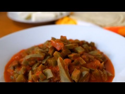 Cómo preparar nopales en salsa de chile chipotle