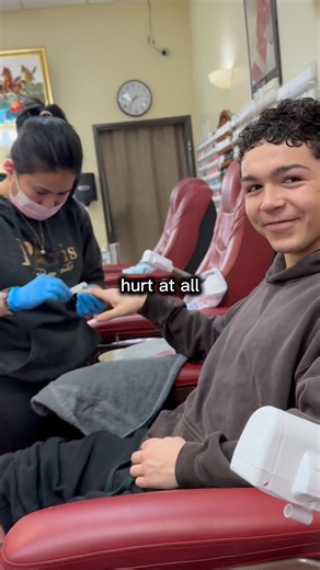 First Time Getting Pedicures 😂💅